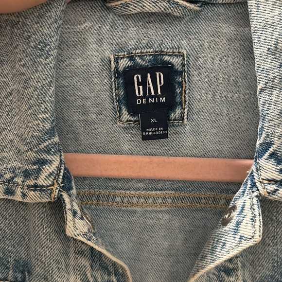 Girls GAP Denim Jacket - Light Wash - Picture 4 of 10